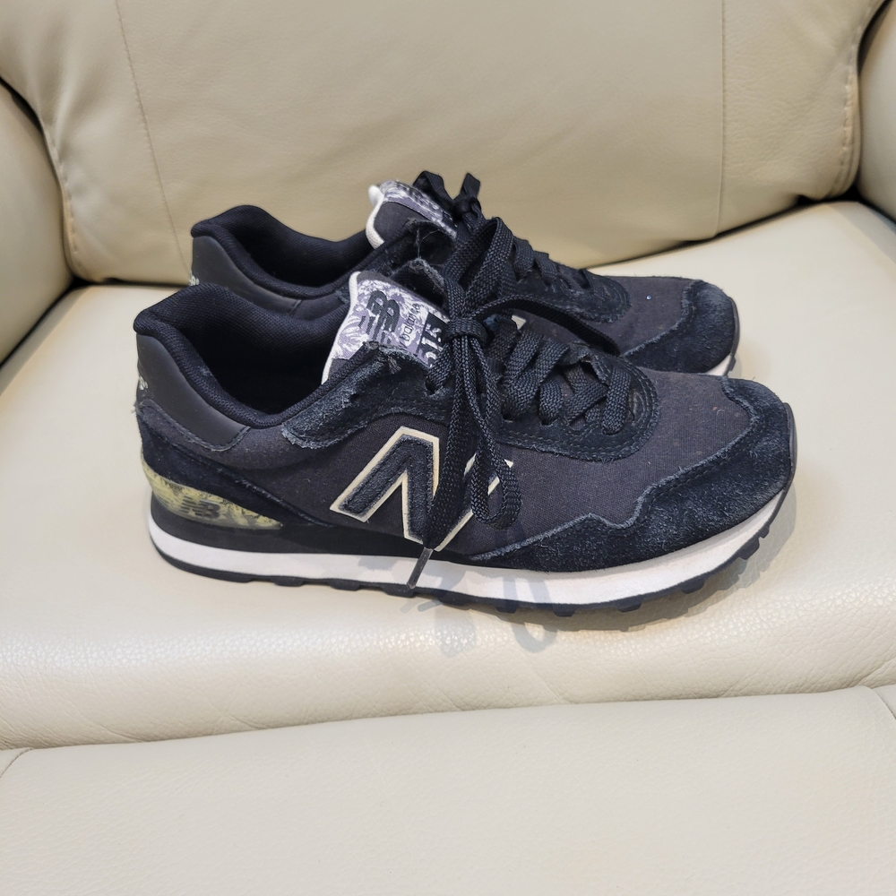 Black New Balance Sneakers